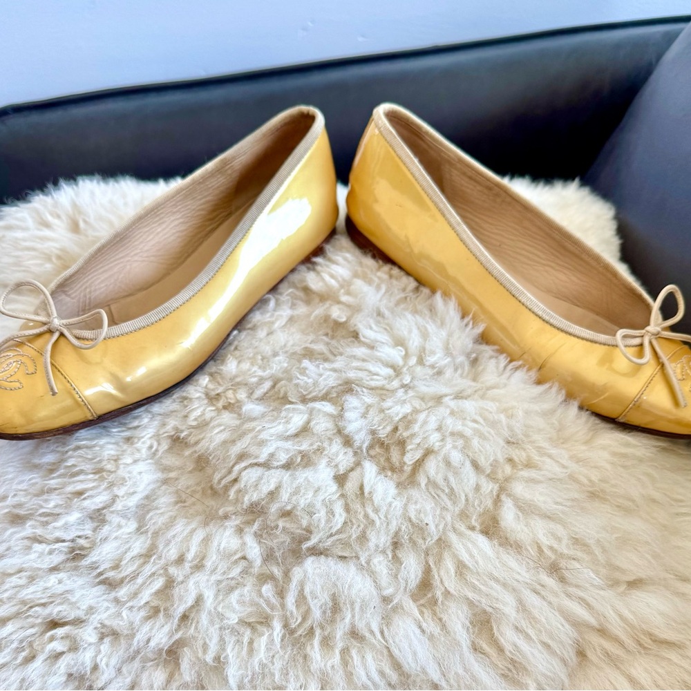 Chanel Gold Ballerina Flats - Picture 6 of 12